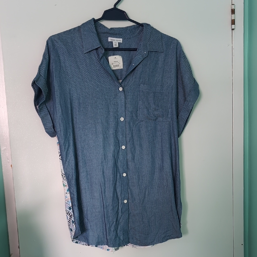 Tribal Jeans Blue Button Down Tee W Design On Back